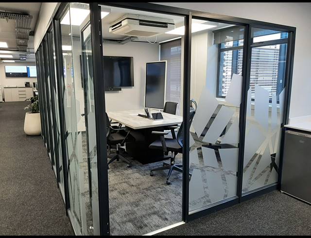 685M² OFFICE TO LET IN WESTVILLE
